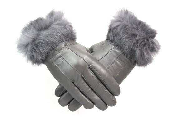 grey fur trim gloves