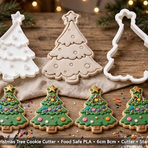 May include: Three white plastic Christmas tree cookie cutters and stamps, including a cutter, a stamper, and a combined piece. Below are four decorated green Christmas tree cookies with colorful sprinkles and gold stars, 6cm and 8cm sizes.