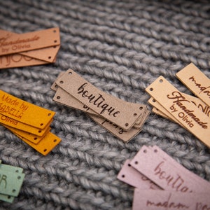 Etichette personalizzate da cucire. Bellissime etichette vegane personalizzate per maglieria, etichette per prodotti, pelle alcantara.