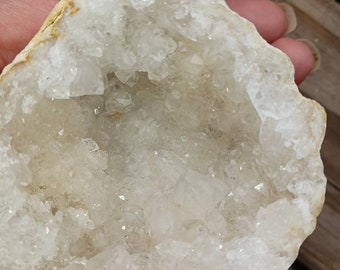 Snow quartz 9.5 Oz geode!