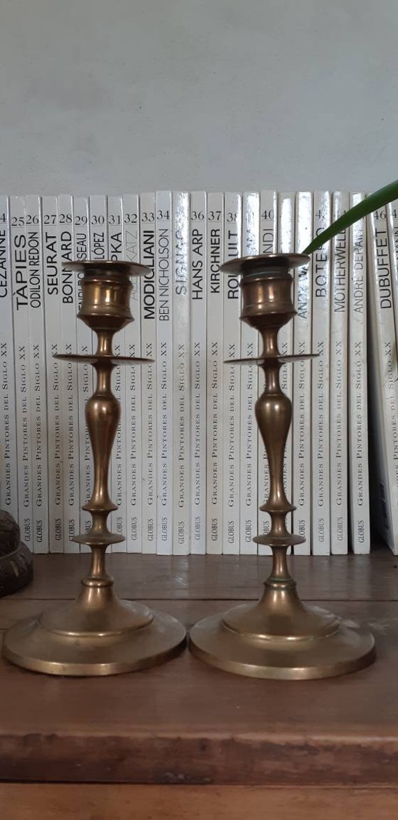 Deux Bougeoirs Vintage Français en Laiton