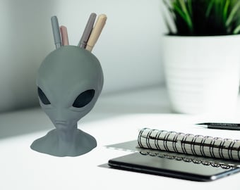 Grauer Alien Umweltfreundlicher Schreibtisch-Stifthalter - Stilvolle Organisation für Ihren kosmischen Arbeitsplatz!