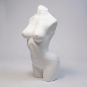 10 po. 25,4 cm, sculpture de torse féminin, élégante pièce d'art décorative