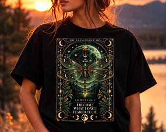 Camiseta de Tarot Celestial de la Libélula Esmeralda, Camiseta de Transformación Gótica de Bruja
