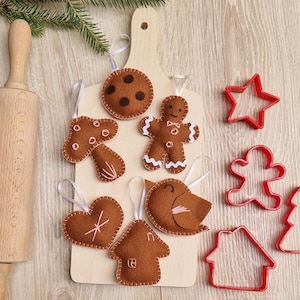 Felt Christmas ornaments set