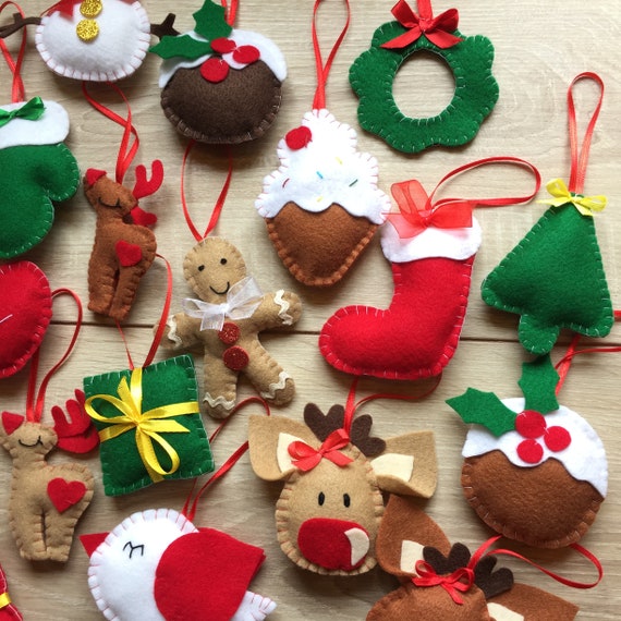 フェルト製アドベントカレンダーオーナメント：手作りクリスマスツリー