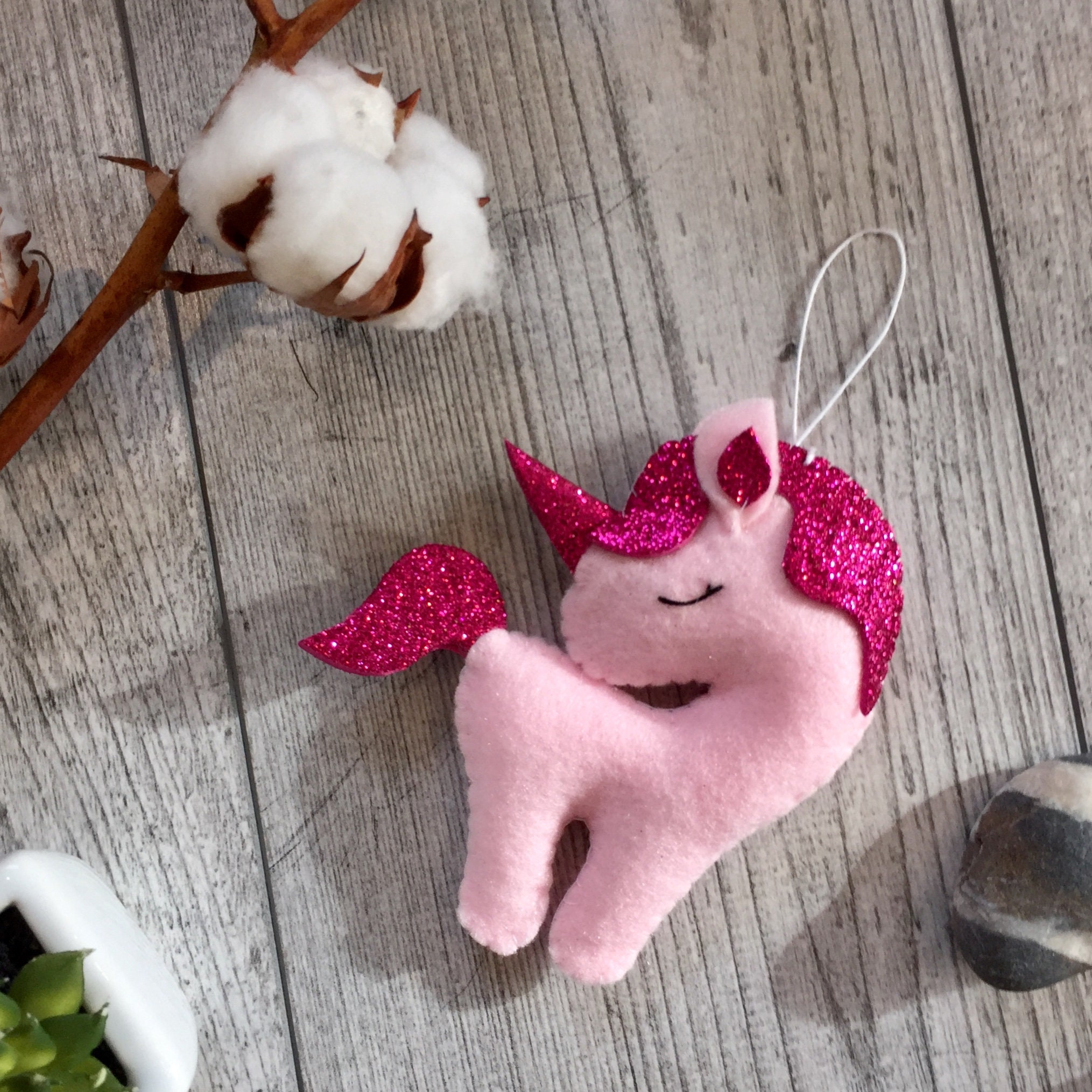 ユニコーン フェルト ぬいぐるみ 壁飾り クリスマス飾りにも il_fullxfull.2111654191_ssf7.jpg