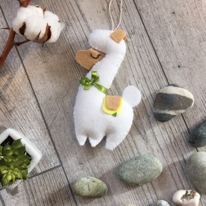 Llama Plush Felt Animals Sewing pattern for felt ornaments or -   Portugal