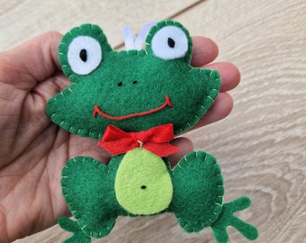 Froschornament aus Filz als Osterdekoration für Zuhause