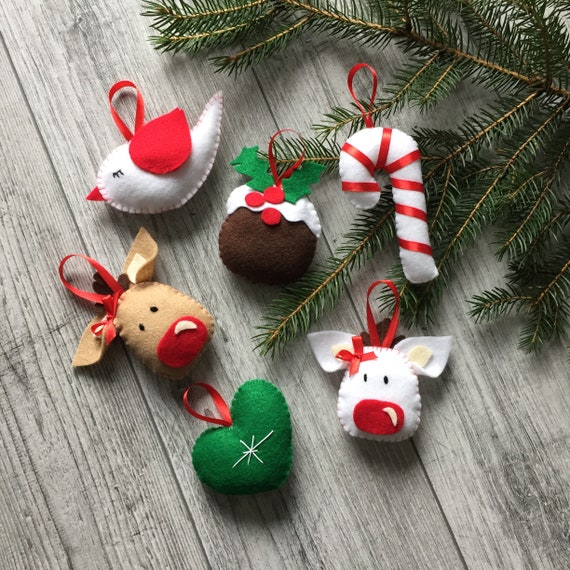 CX1335 - ROUGE 6 Décoration En Feutre