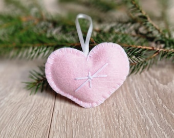 Valentine's Day Decor: Felt Heart Ornament
