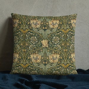Chèvrefeuille, William Morris Floral Art Nouveau Pillow