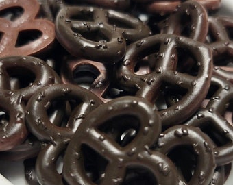 Dark Chocolate Covered Pretzel Cabochons - Flatback Resin - Kawaii Cabochon - Candy Cabochons - Pretzel Cabochons - Sweet Resins