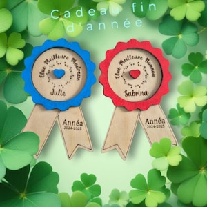Magnet or badge to offer as an end-of-year school year gift. Personalized gift idea for teacher, nanny, assistant teacher, or master.