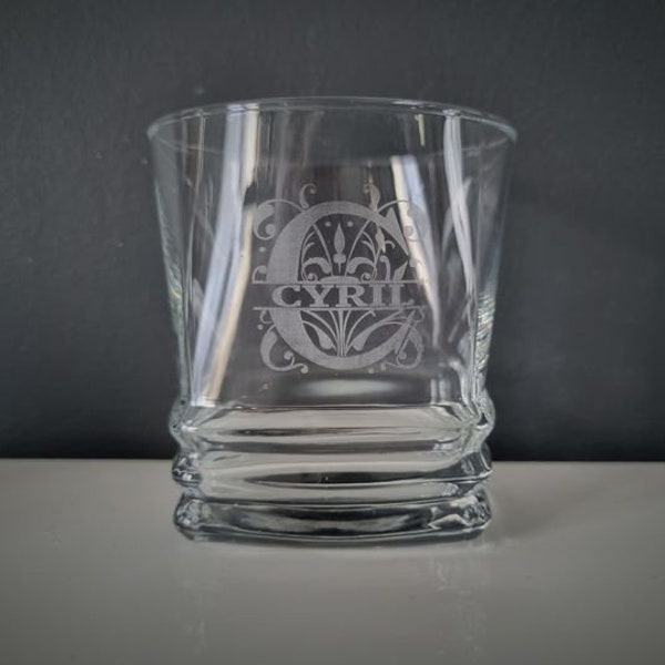 Personalized whiskey glass. 31 cl glass. Gift idea for dad, uncle, grandfather. Gift for Christmas, Birthday, Father's Day...