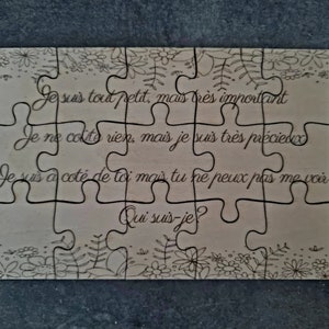 Wooden puzzle announcing pregnancy. Fun and original birth message for your loved ones, parents, grandparents, friends, aunt and uncle