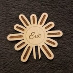Platzmarkierung für personalisiertes Vornamenglas aus Holz in Form einer Sonne für Hochzeit, Taufe, Geburtstag, Tischdekoration, Party