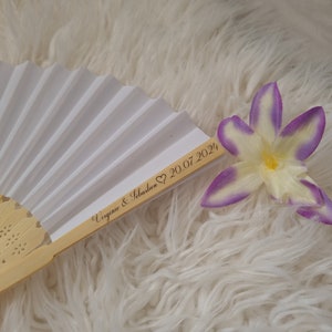 Ventaglio personalizzato in legno e carta. Idea regalo per matrimoni, battesimi, comunioni, invitati al compleanno. Regalo originale
