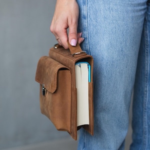 Custodia per Bibbia in pelle personalizzata, Copertina per Bibbia con maniglia, Copertina per Bibbia incisa, Borsa per Bibbia in pelle, Custodia per Bibbia personalizzata, Porta-copertina per Bibbia