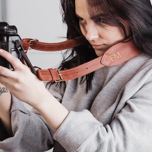 Engraved leather camera strap, Customized camera strap, Leather camera strap for dslr, Canon camera strap, Handmade camera strap