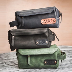 Personalized dopp kit for men, Leather dopp kit monogram, Custom dopp bag, Personalized barber bag, Barber gifts, Leather toiletry kit