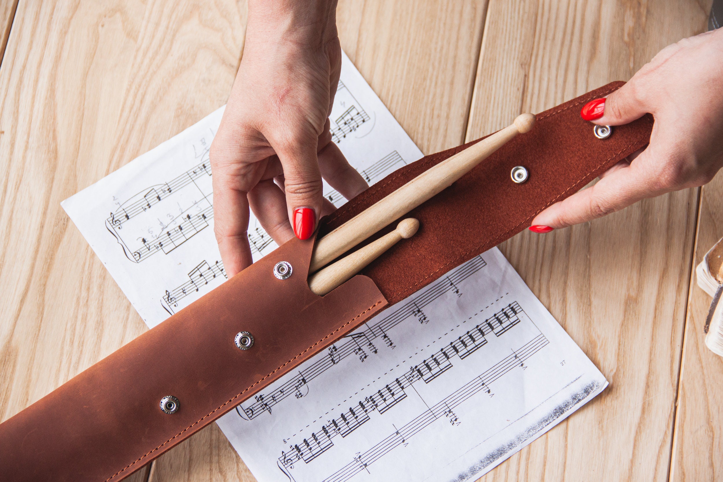 Personalised drum key holder,Leather drum key keychain,Drum key chain,Drum key bag,Drum key case,Leather drumstick keychain,Music key fob