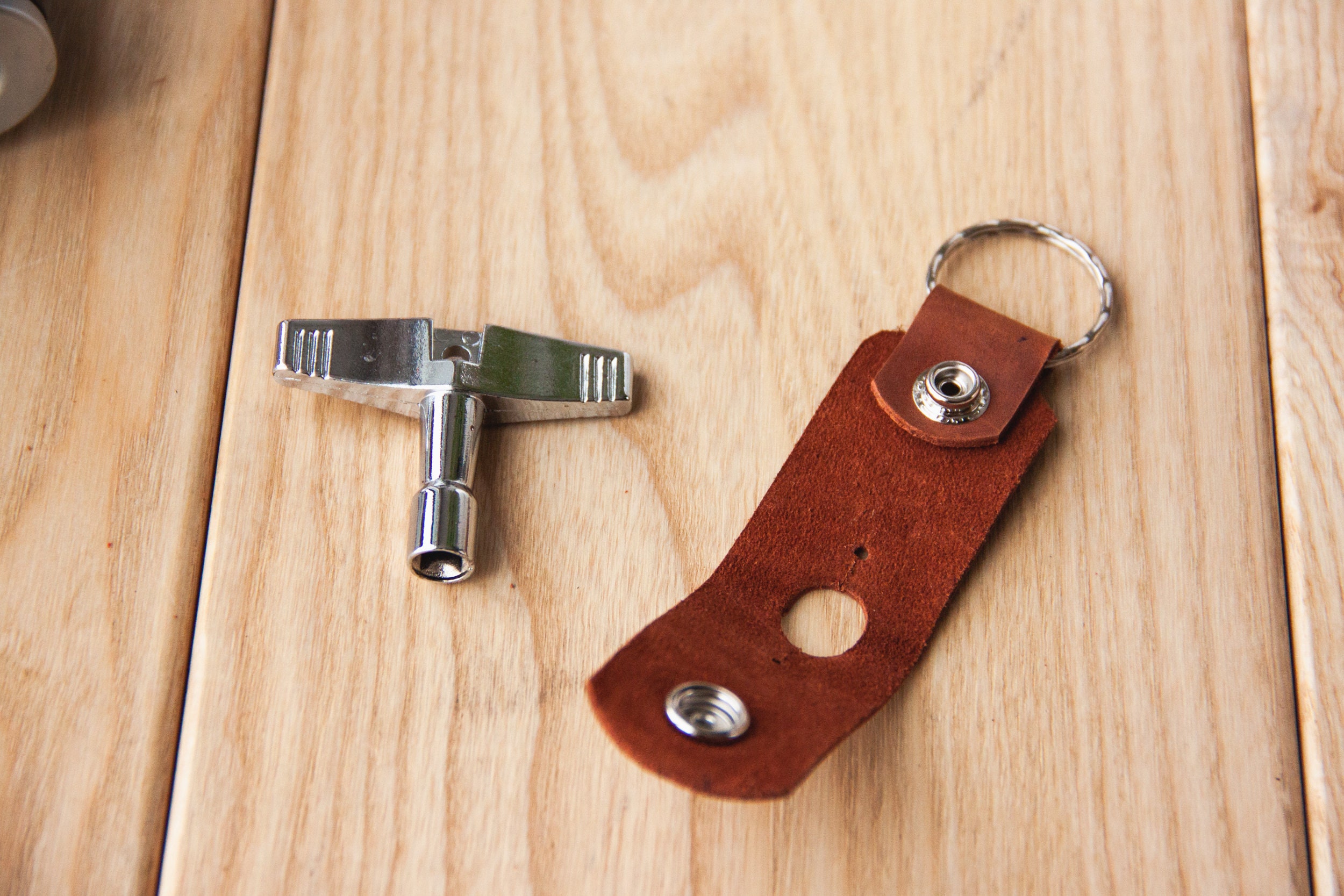 Personalised drum key holder,Leather drum key keychain,Drum key chain,Drum key bag,Drum key case,Leather drumstick keychain,Music key fob