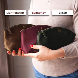 Customized leather makeup bag, Engraved makeup bag, Zipper cosmetic bag, Makeup bag with initials, Handmade cosmetic bag, Makeup pouch women