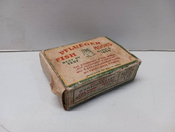 Pflueger Vintage Box of Fish Hooks 100 Size 1/0 Hooks With Bronze Finish  1950s 1960s. 