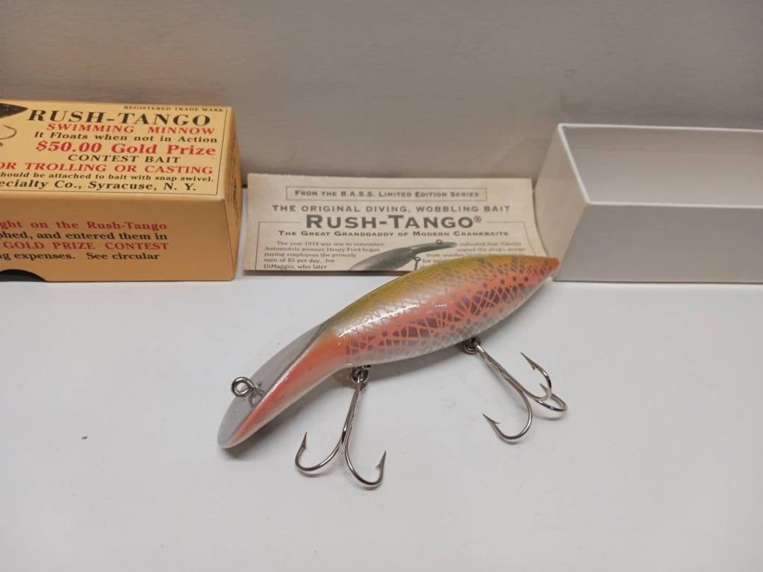 Vintage Rush Tango Minnow Lure Made for B.a.s.s Collecter Series Size 5  From 2000 New. 