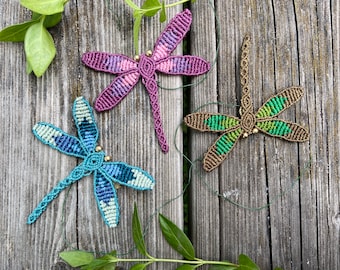 Decorazione floreale di Macramé / Libellula borchie di fiori