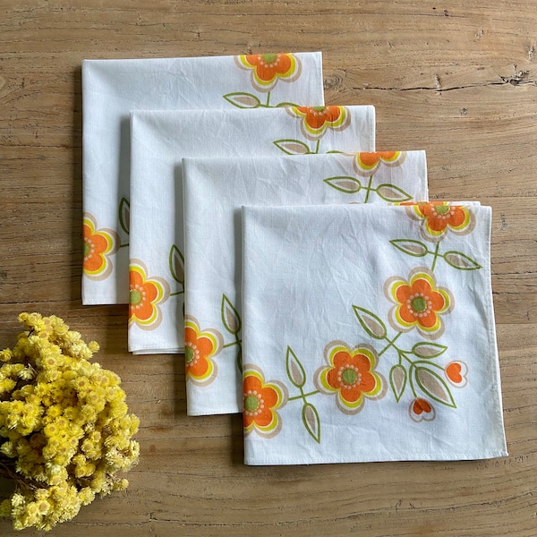 4 serviettes de table vintage