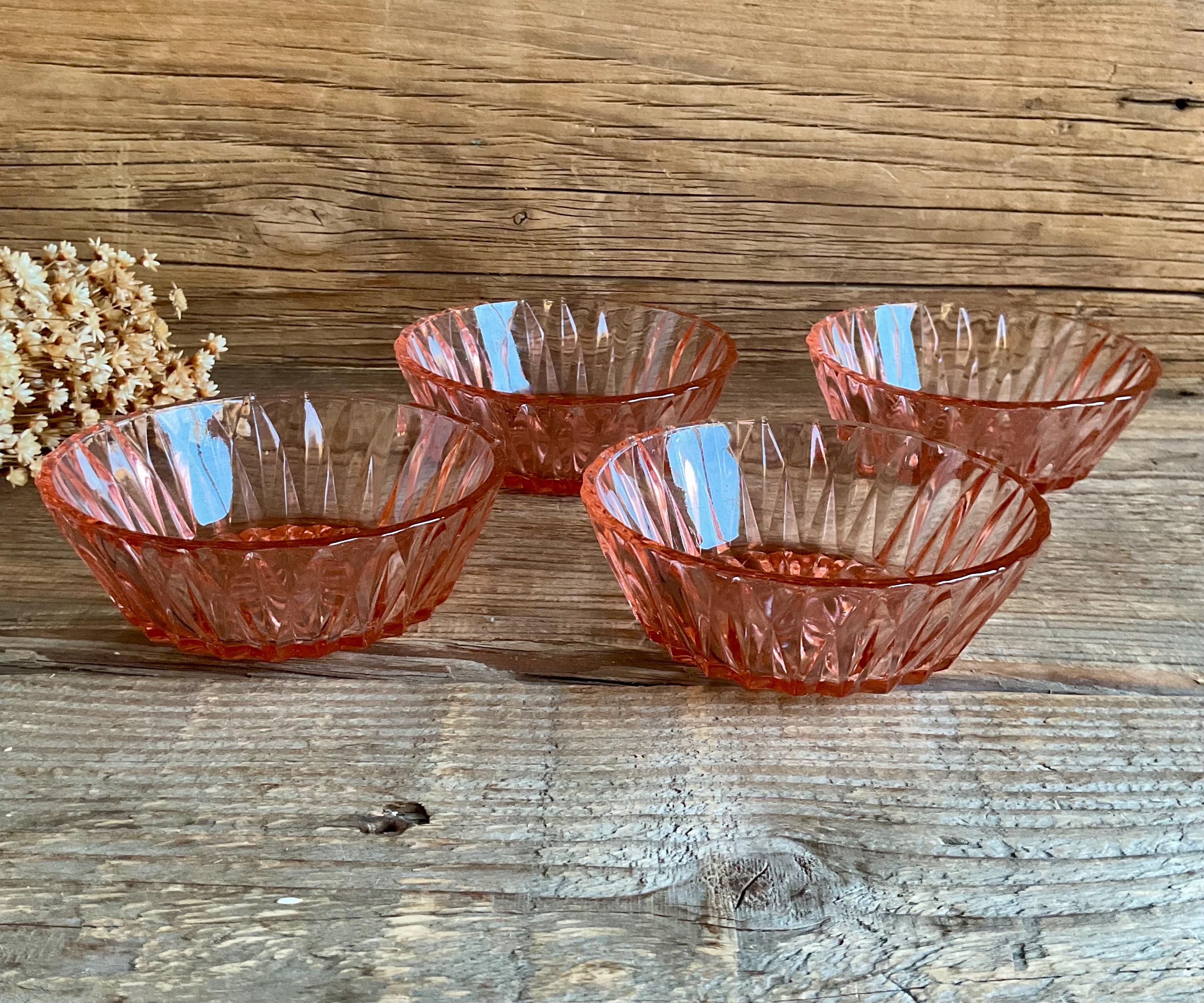 Grand Vase En Verre Moulé Rose - Art Deco