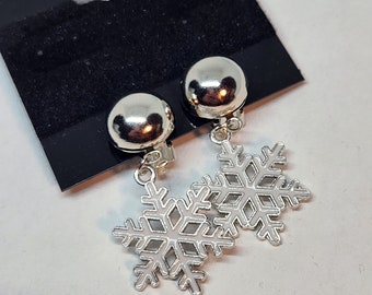 Clip On Snowflake Earrings, Clip On Earrings, Clip On Christmas Earrings, Silver Plated