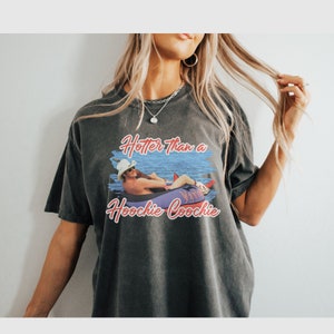 Mais quente que um Hoochie Coochie Alan Jackson Verão Verão Vida no lago Música country Anos 90 Música tubing river quente png download digital dtf dtg