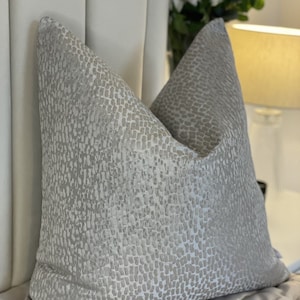 Luxury Grey Silver Textured Pattern High Quality Modern Handmade Cushion Cover