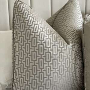 Luxury Putty Neutral Pattern High Quality Modern Handmade Cushion Cover Pillow Sham