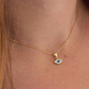 Evil Eye Halskette, kleine Gold Evil Eye Anhänger, Schutz Halskette, griechischen Evil Eye Charm, zierliche Goldkette, griechischen Custom, 14K Gold gefüllt
