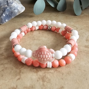 Pink and White Sea Turtle Bracelet Stack, Beaded Stretch Bracelet Set, Beachy Bracelets