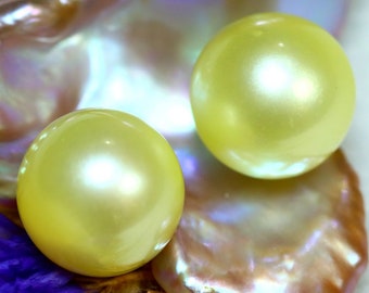 10,80 MM 18.37Ct 2 Stück goldene Zuchtperle S1093