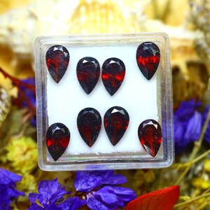 Almandine 8.45Ct 8Pcs Natural Vivid Blood Red Almandine Garnet S1917