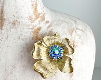 Broche vintage de flor de gardenia y magnolia con diamantes de imitación azules AB