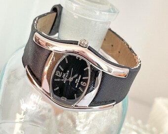 Vintage 1990s Mod Space Age And Klein Unisex Oval Watch Black Face