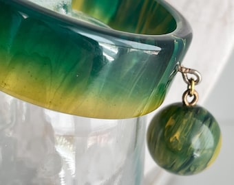 Vintage Art Deco Green Ombre Bakelite Bangle Bracelet