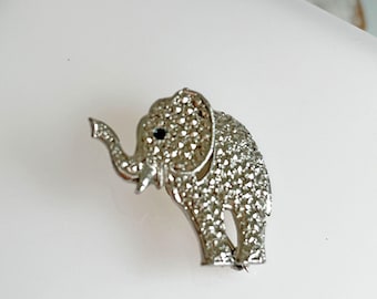 Adorable Vintage Glittery Silver Elephant Brooch Pin