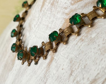 Delicate Antique Gold Tone Victorian Emerald Rhinestone Collar Necklace 1910s