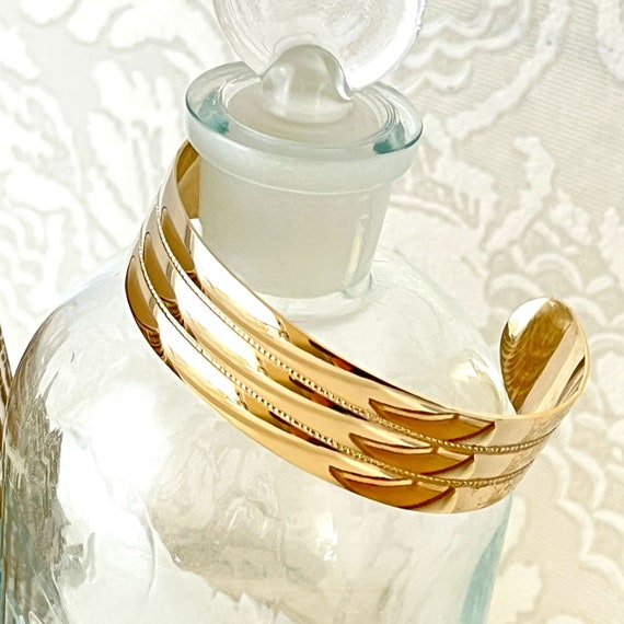 Simple Vintage Polished Gold Tone Cuff Bracelet