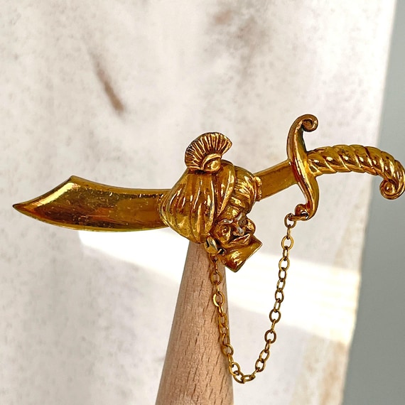 フランス アンティーク 金バリ 矢のデザイン。ハットピン2本。長期保存