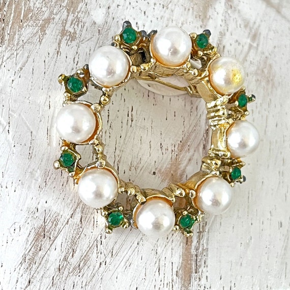 Pretty Vintage Emerald Green Rhinestone Faux Pear… - image 2