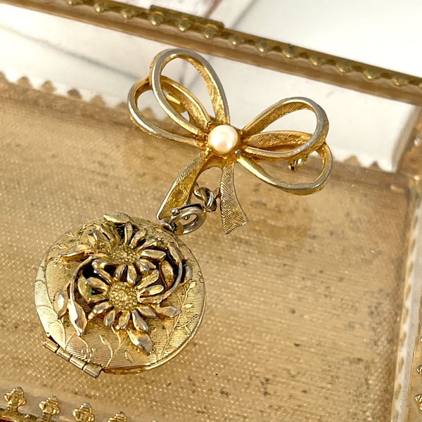 Vintage Floral Bow 1960s Gold Tone Locket Pin